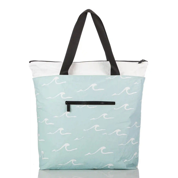 Seaside Day Tripper in White on LeMU Blue