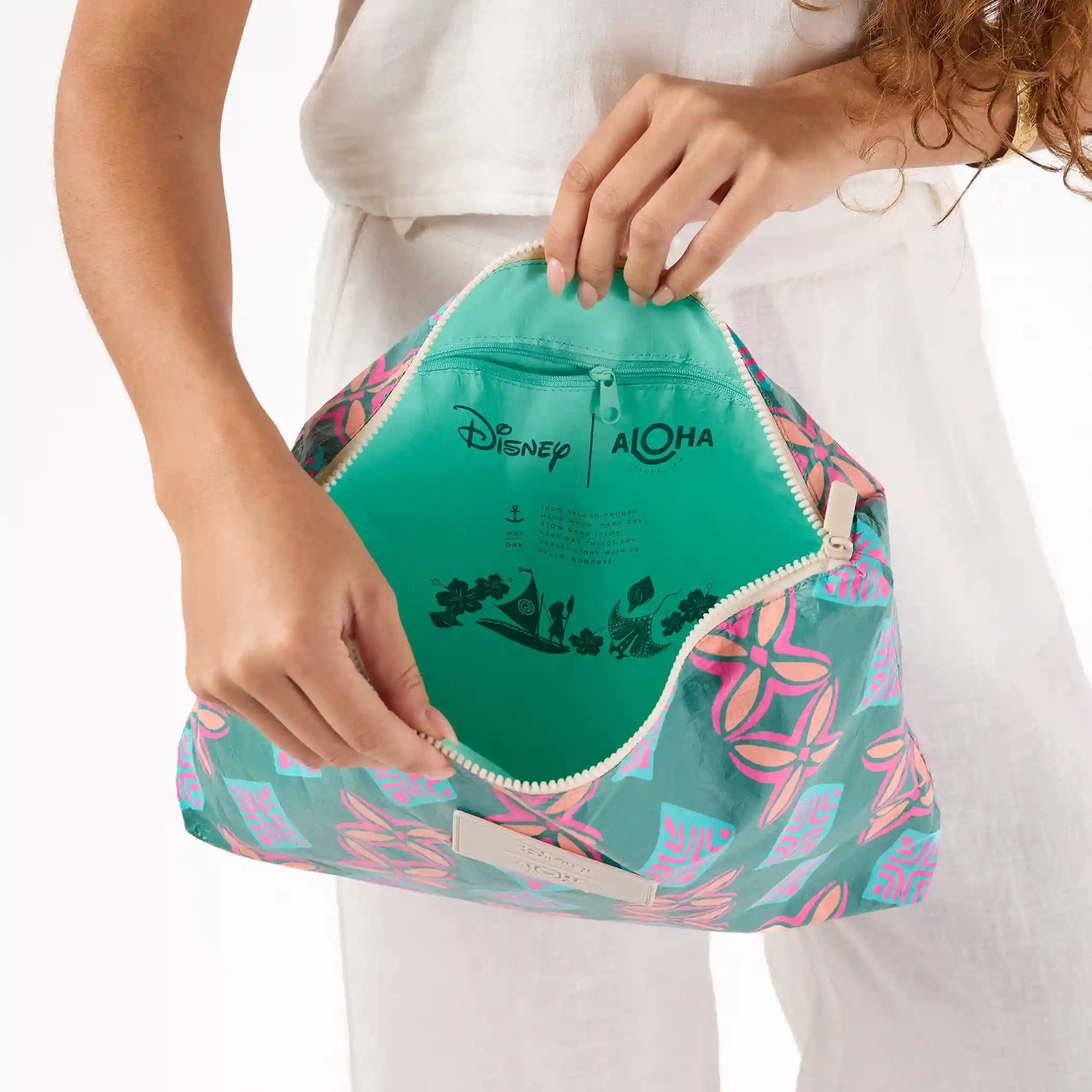 Islander MAX Pouch in Oasis Secondary image