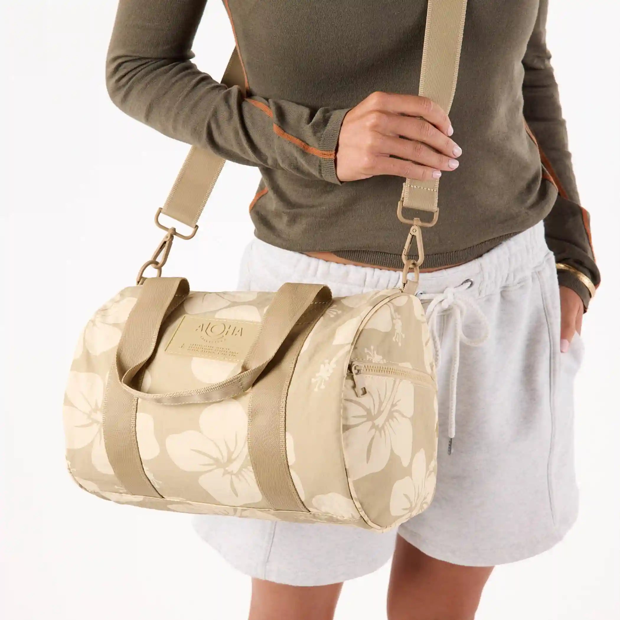 Hana Hou Keep It Light Stubby Duffle in Creme on Dune Secondary image