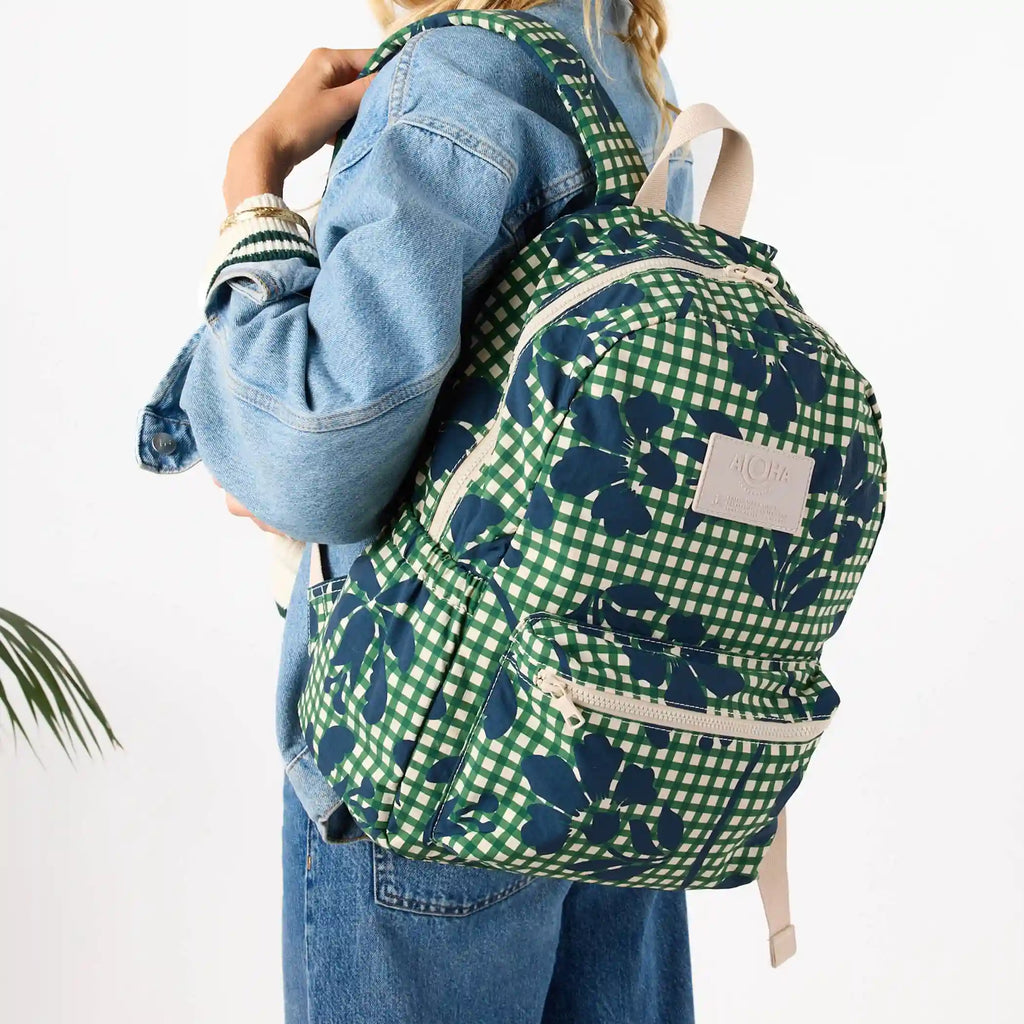 Picnic Fleur Keep It Light Backpack in Vineyard