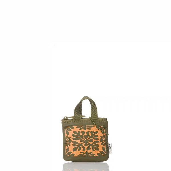 Kaʻulu Tiny Tripper in Papaya on Olive