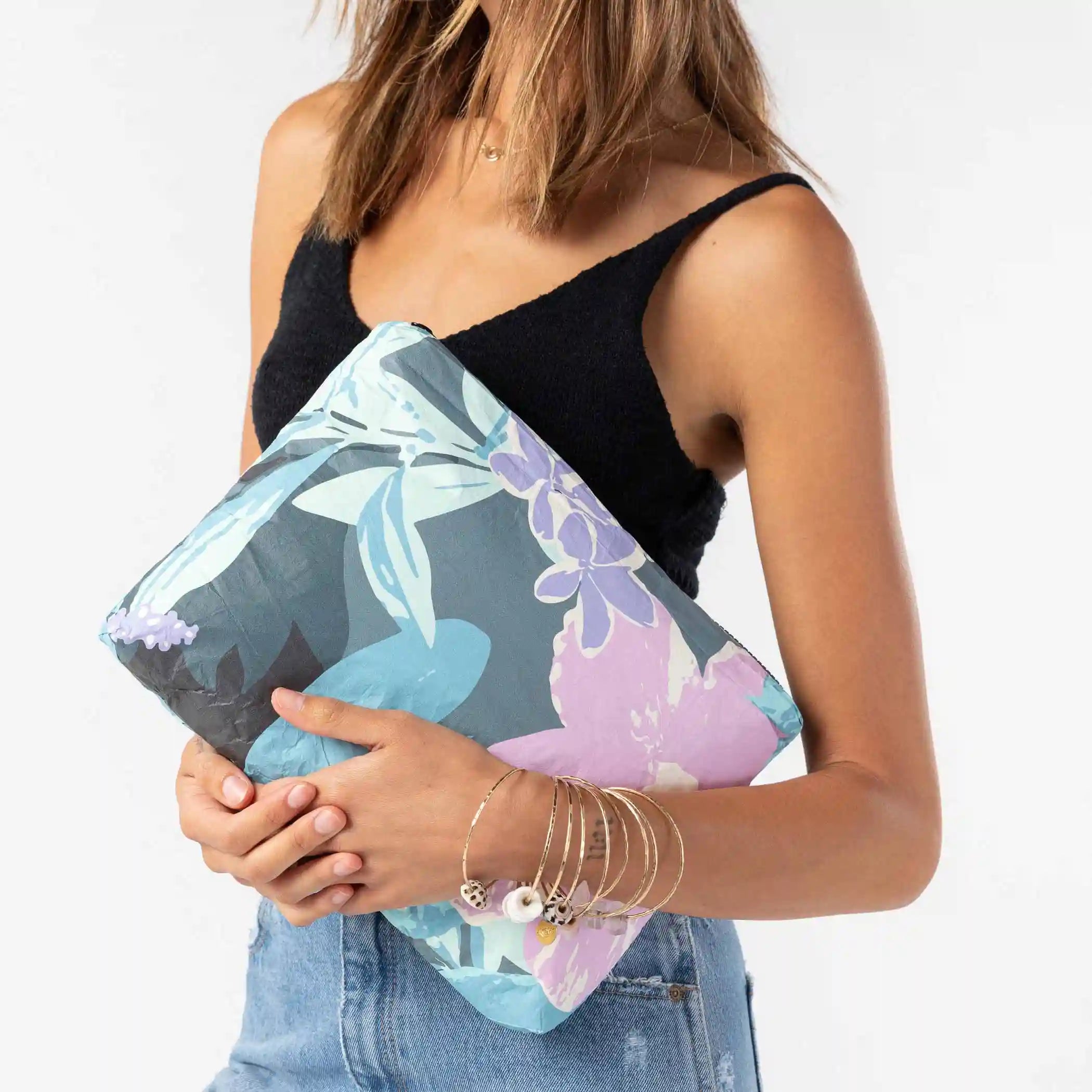 Mid Pau Hana Pouch Secondary image