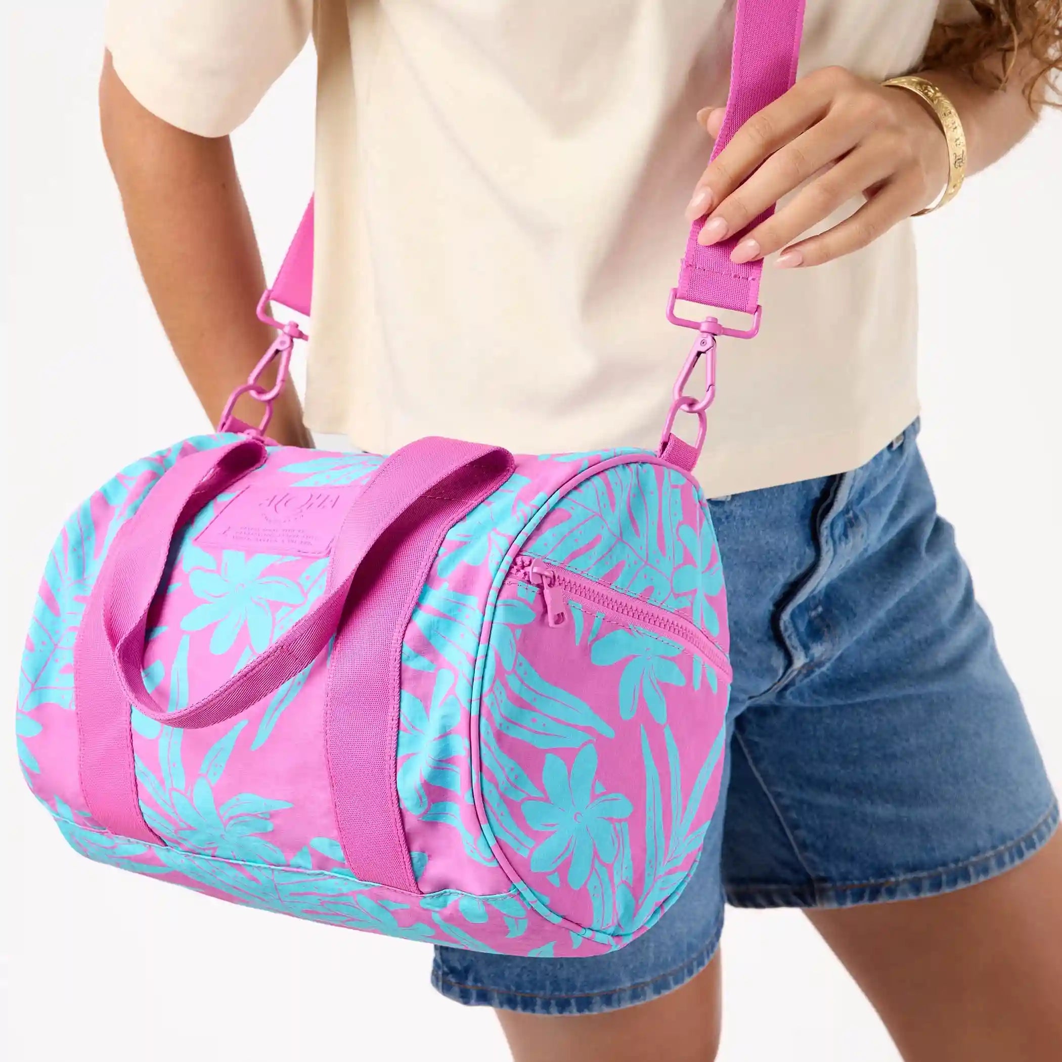 Laua'e Keep It Light Stubby Duffle in Lauren Secondary image