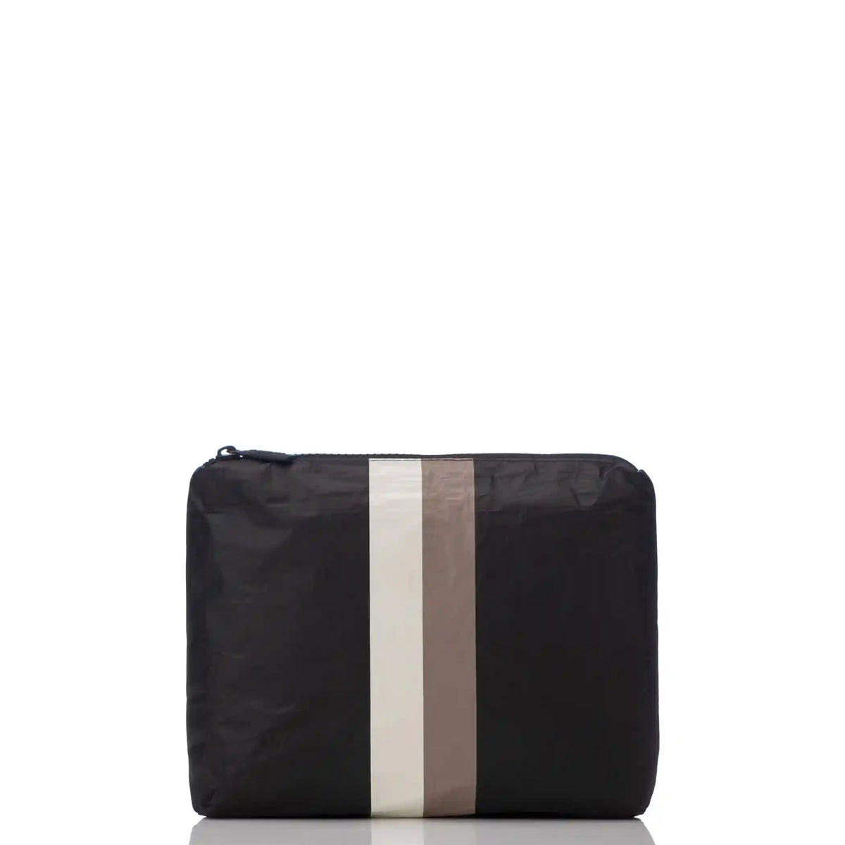 Le Voyageur Small Pouch in Caffe on Black Main image