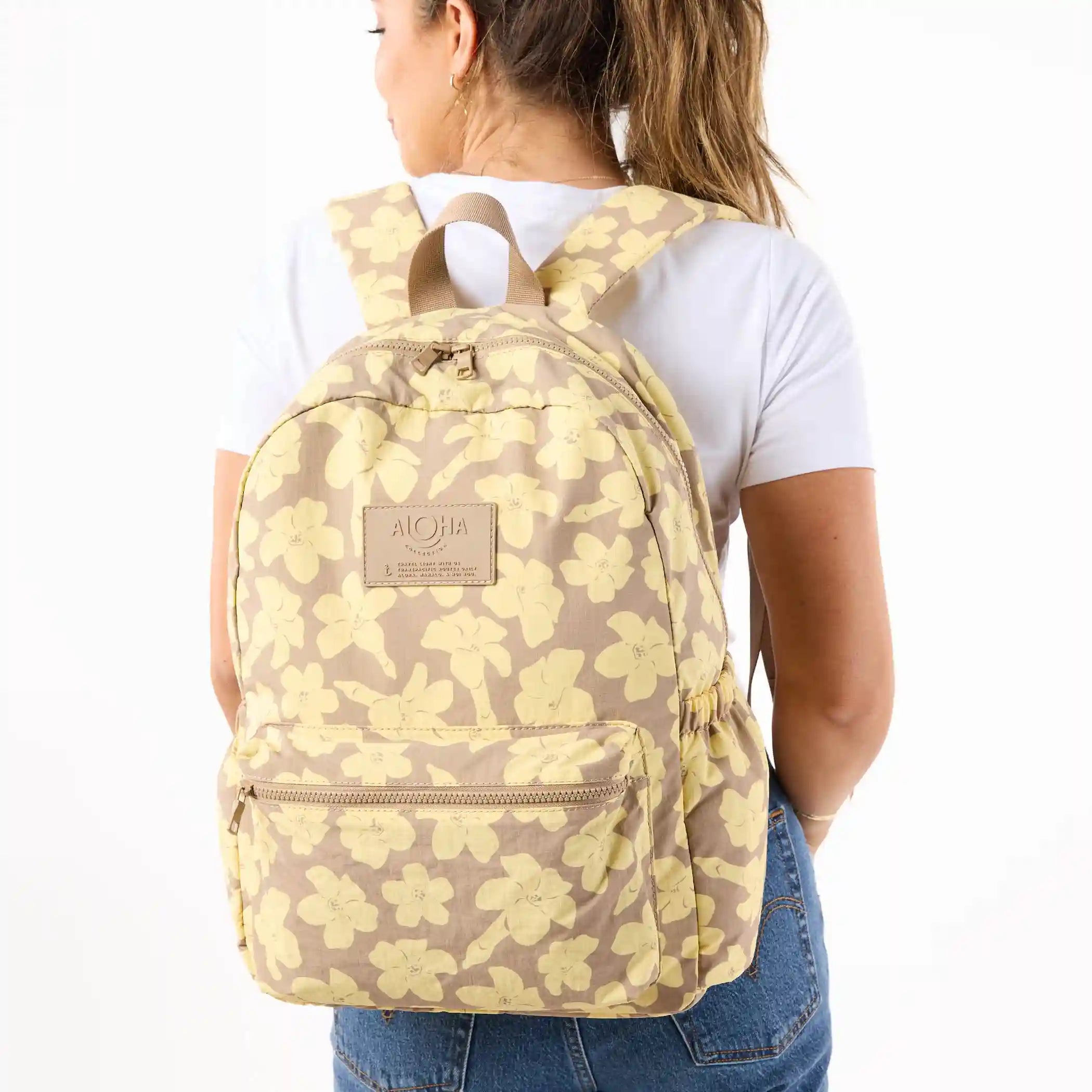Puakenikeni Buds Keep it Light Backpack in Affogato Secondary image