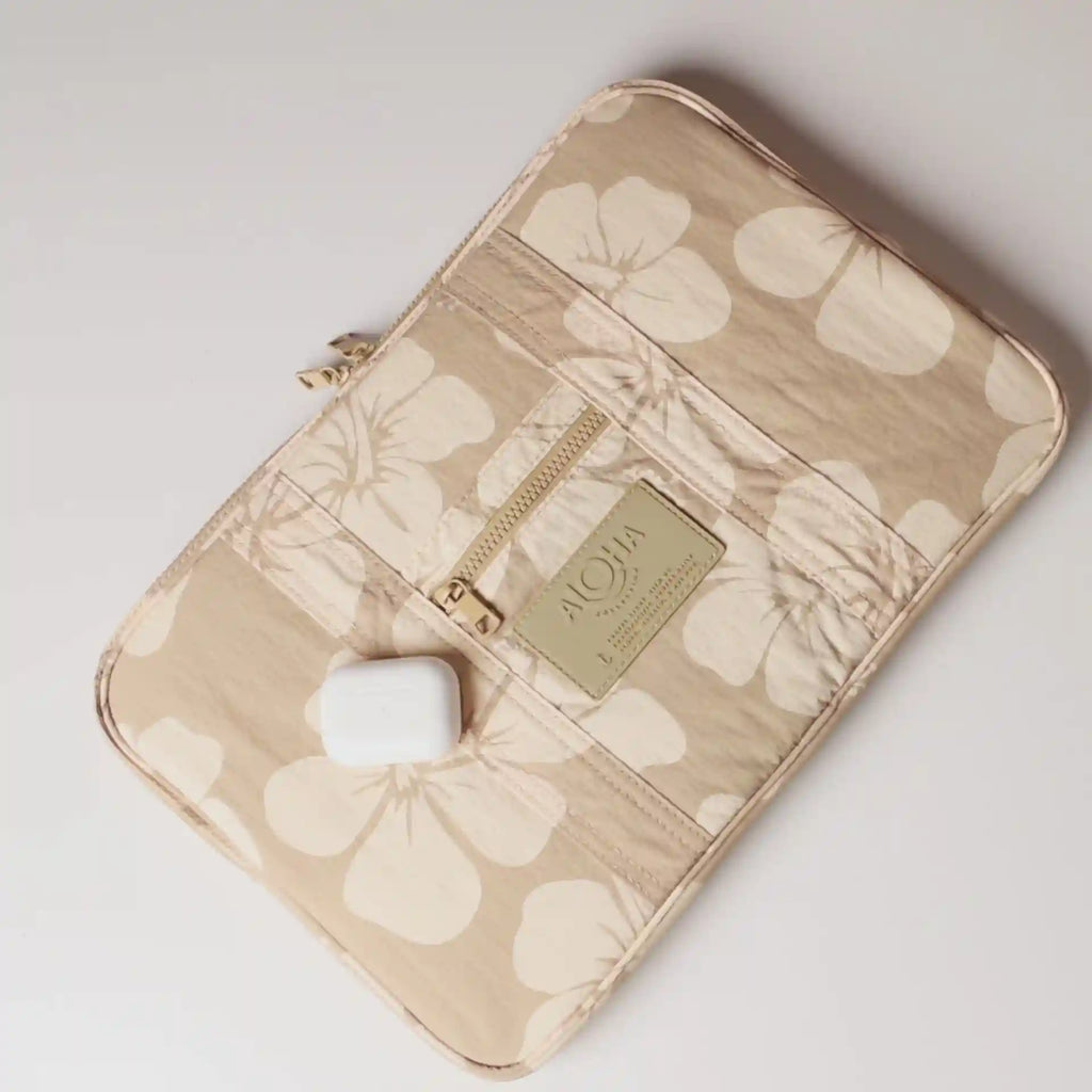 Leiha'a'akolea 16 Inch Keep It Light Laptop Case in Mauka by Sig Zane