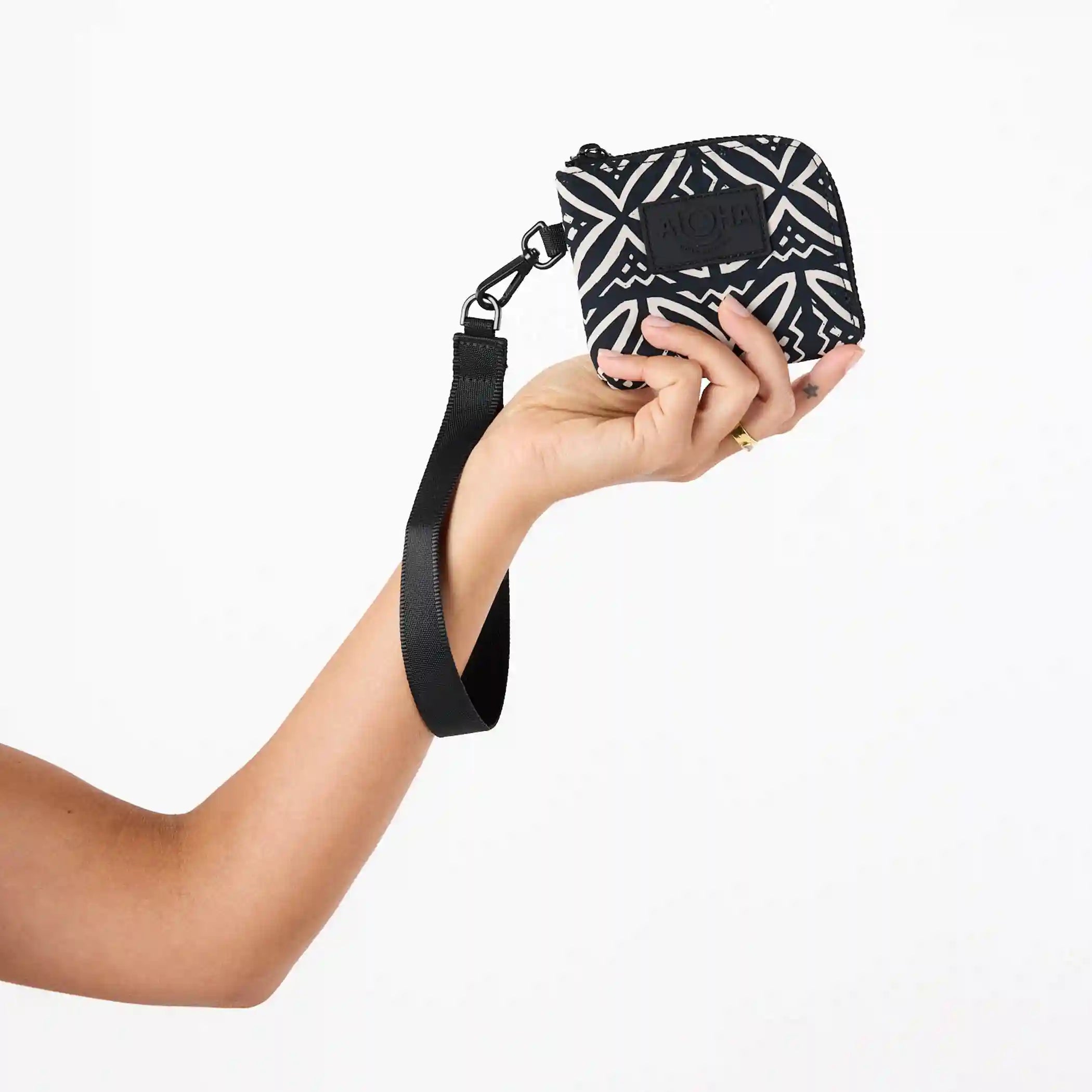 Pasifika Go-To Wristlet in Sandstone on Black Secondary image