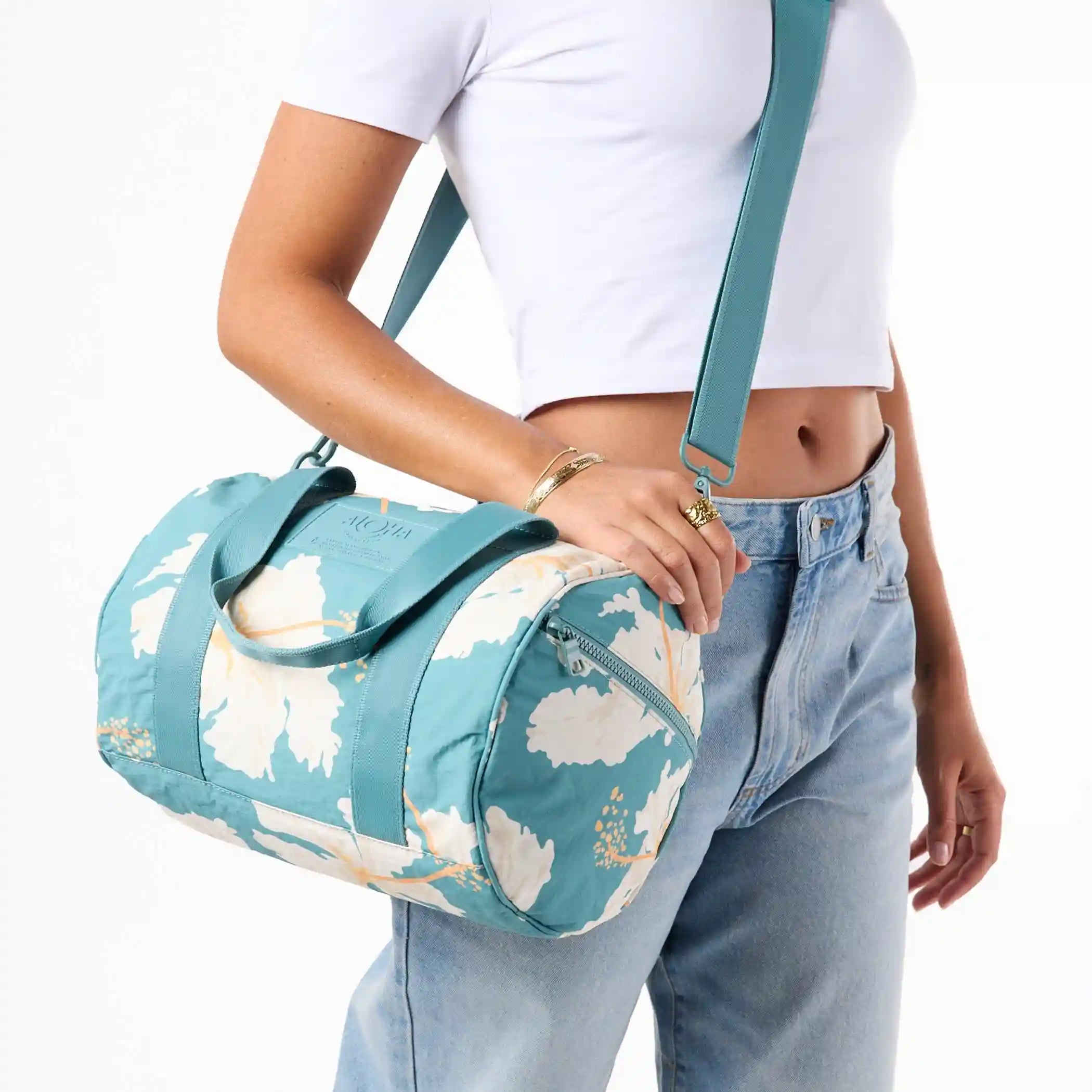 Taha'a Keep It Light Stubby Duffle in Tide Secondary image