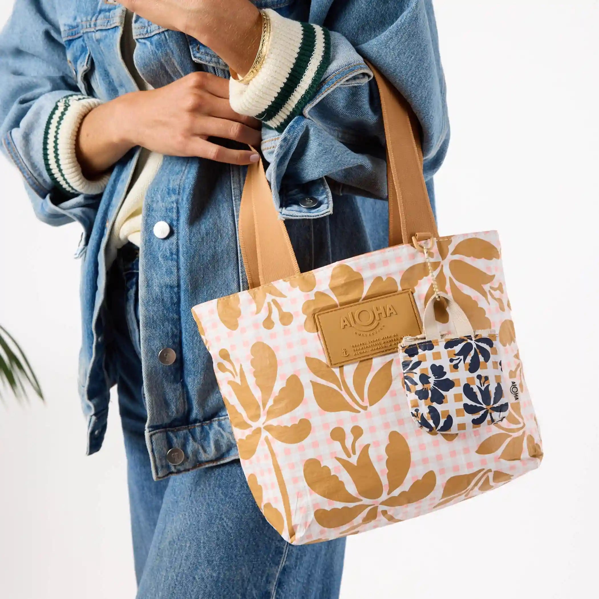 Picnic Fleur Mini Tripper in Hey Girl Secondary image