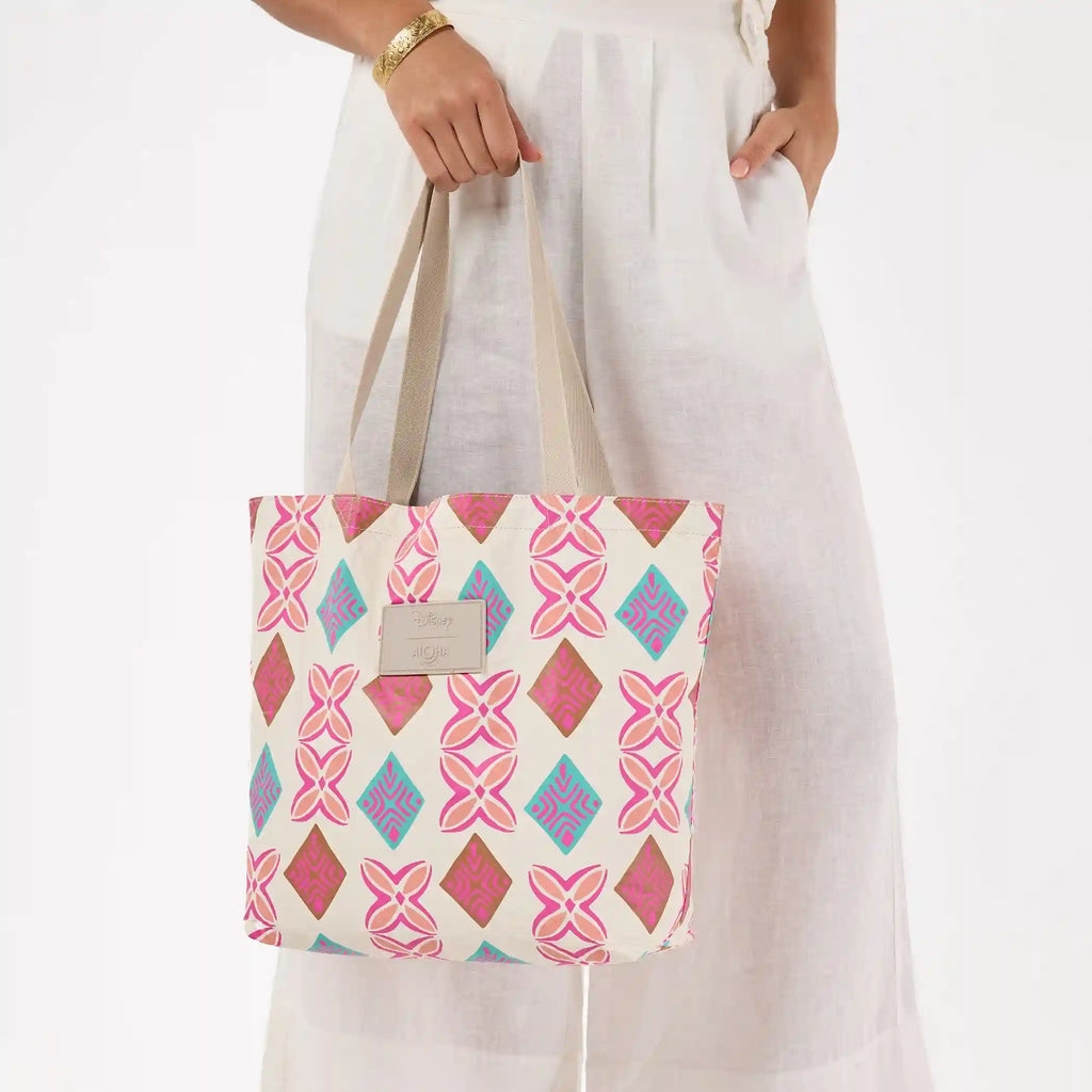 Islander Reversible Tote in Mirage