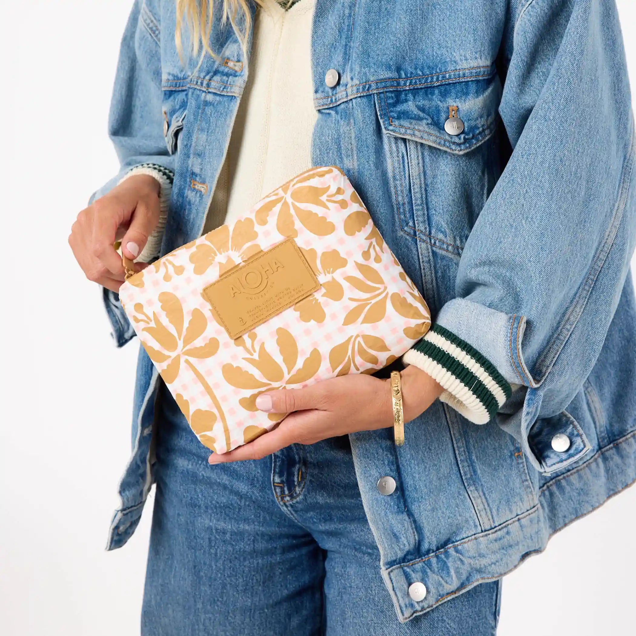 Picnic Fleur Small Pouch in Hey Girl Secondary image