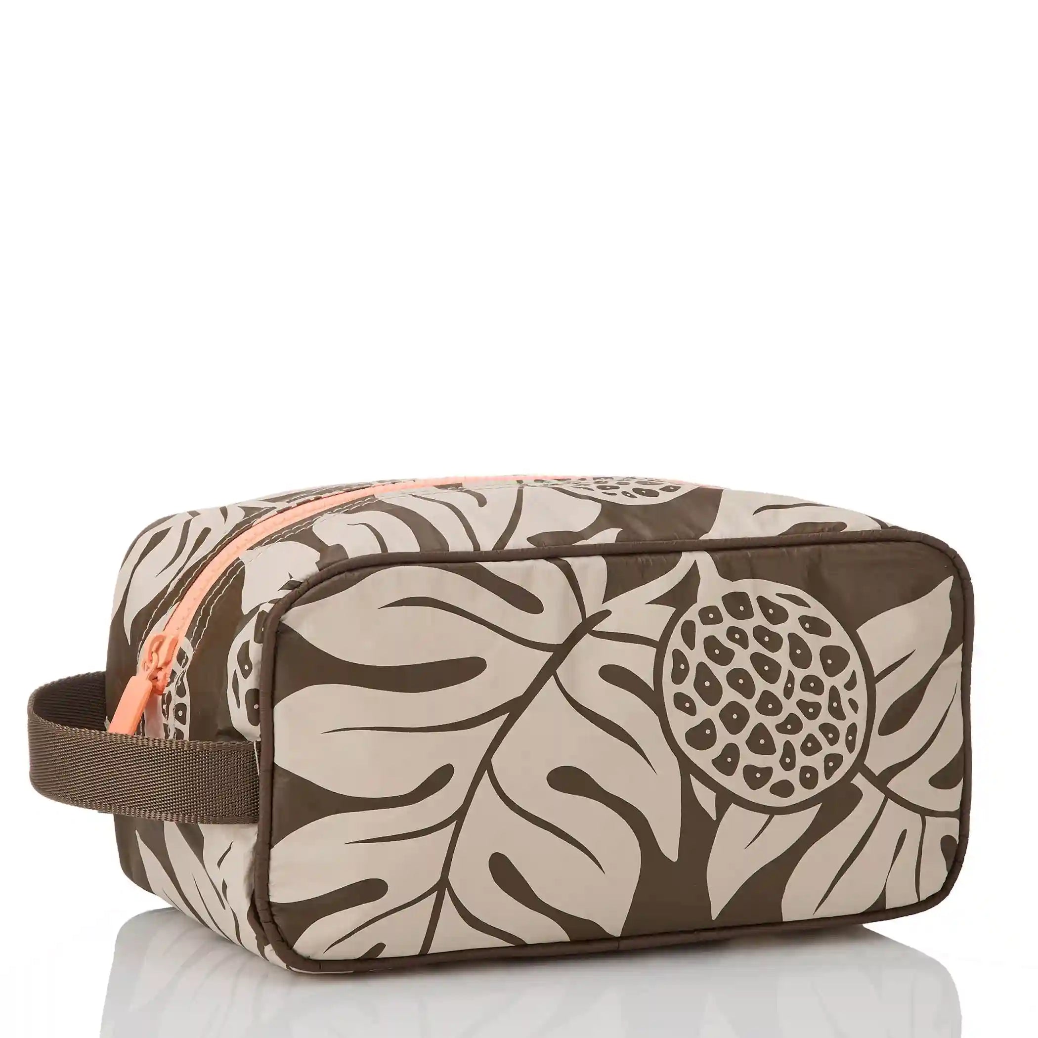 Holomua Dopp Kit in Coconut Secondary image