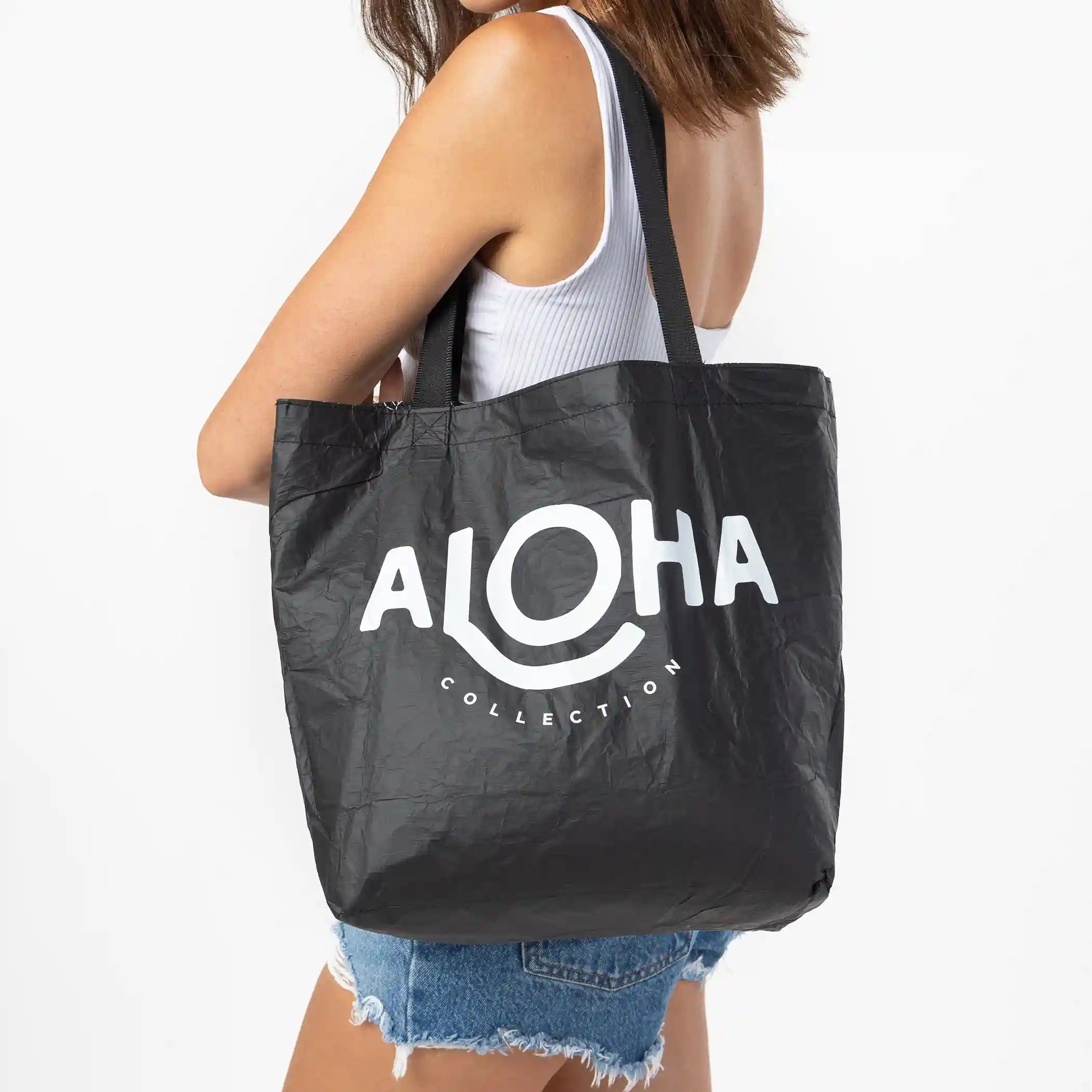Puakenikeni Reversible Tote in White on Black Secondary image