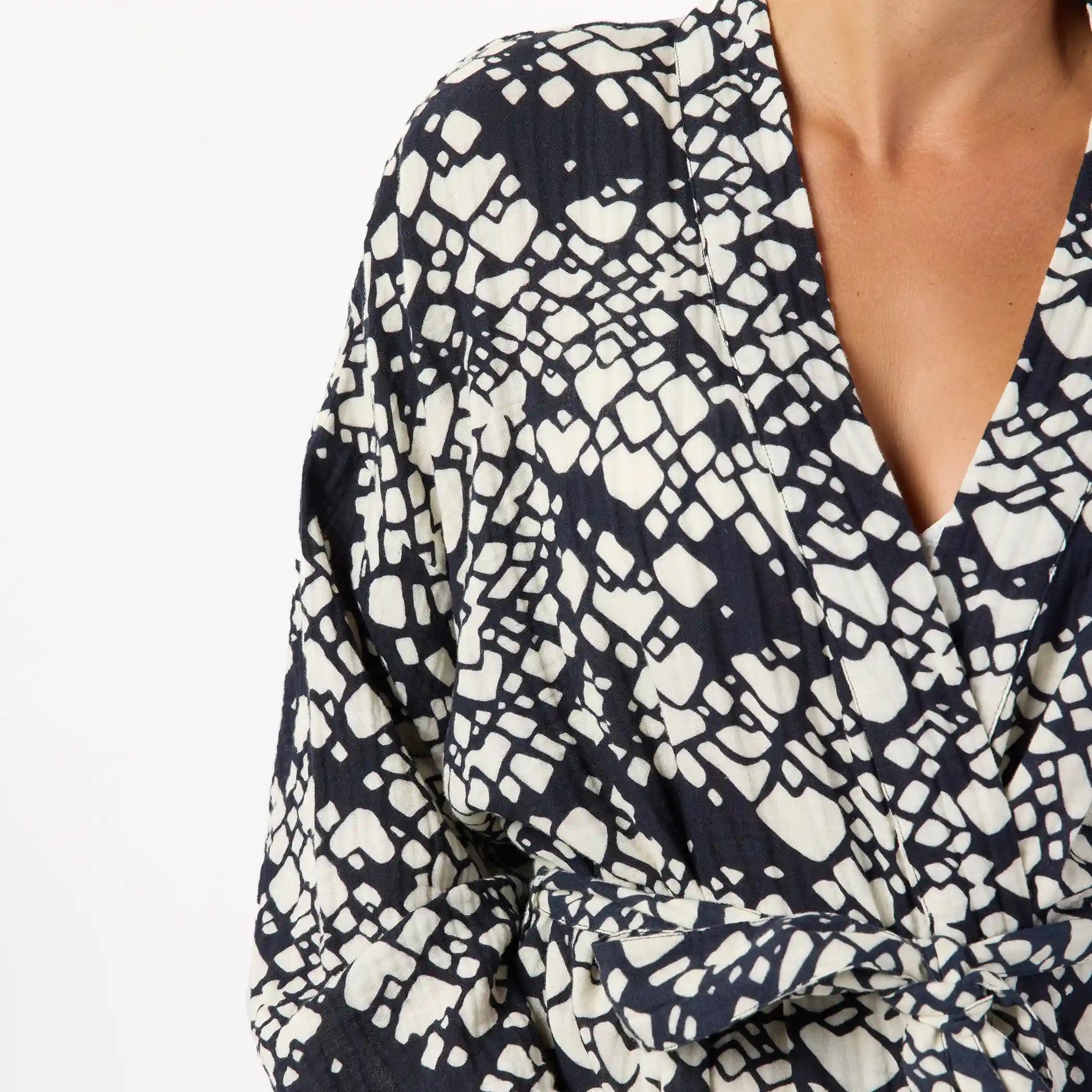 Staycation Robe | Textile Cone - White on Black Secondary image
